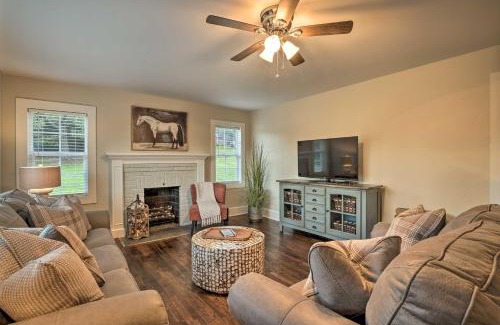 Athens House | Idyllic Getaway with Deck about 4 Mi to Dtwn Athens
