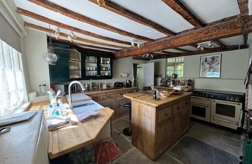 Okeford Fitzpaine Cottage | Idyllic Historic Thatched Cottage Hardy's Dorset