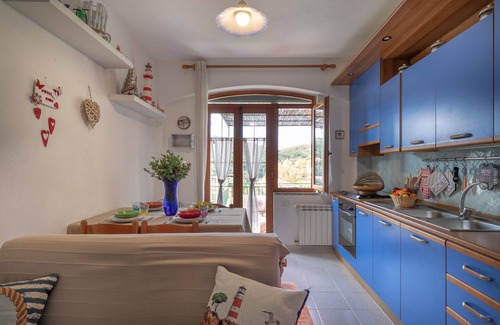 Fetovaia Apartment | Idyllic Holiday Apartment "Simona" near the Beach with Terrace and Wi-Fi