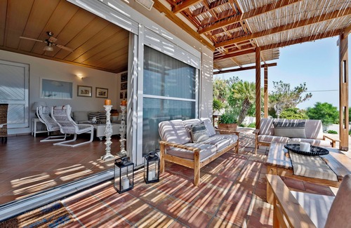 Keratokambos House | Idyllic holiday home right on the beach
