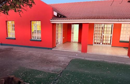 Gaborone House | Idyllic Holiday Home for Comfy Retreats