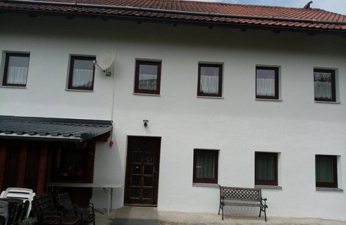 Hutthurm Apartment | Idyllic holiday home in high altitude in the Bavarian Forest. WIRELESS INTERNET ACCESS