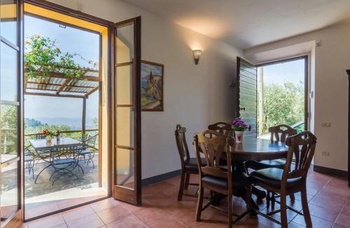 Pescia House | Idyllic Holiday Home in Pescia with Swimming Pool