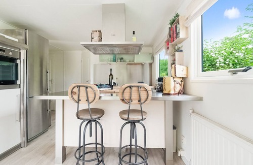 Ooltgensplaat House | Idyllic Holiday Home in Ooltgensplaat with Private Terrace