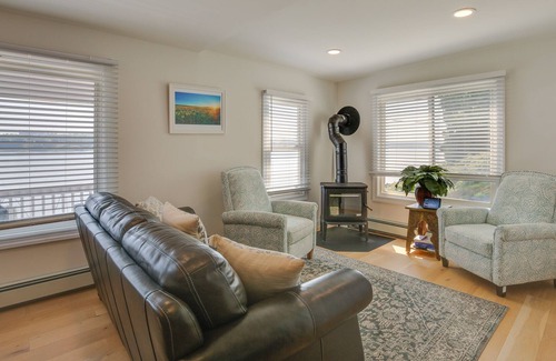 Poughkeepsie House | Idyllic Home on the Hudson w/ Updated Interior!