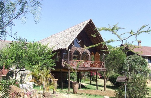 Naivasha Villa | Idyllic Lake Naivasha Retreat in Green Park