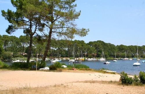 Lacanau House | Idyllic Location on the lake, garden and terrace, direct beach access