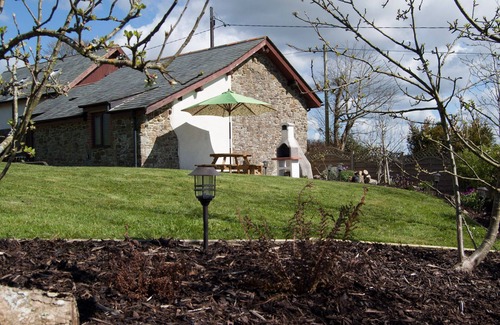 Holsworthy House | Idyllic, Relaxing Barn Conversion. Dog Friendly.