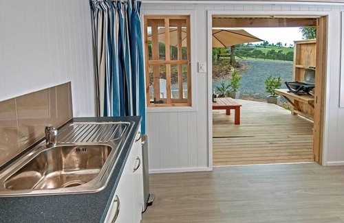 Tutukaka Cottage | Idyllic retreat- private beach