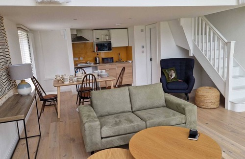 Axminster House | Idyllic romantic country retreat on the borders of East Devon & South Somerset