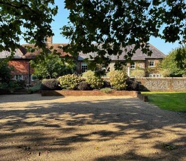 Plumpton Green Apartment | Idyllic rural retreat