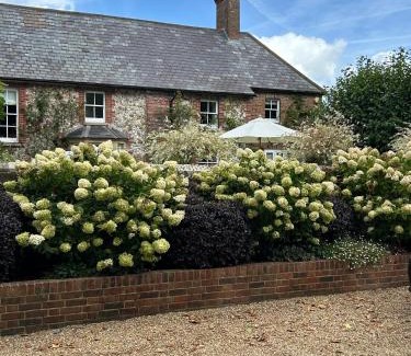 Plumpton Green Apartment | Idyllic rural retreat