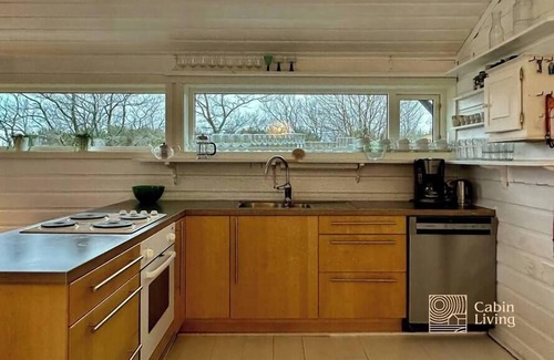 Lillesand House | Idyllic Sea Cottage on Justøya Island, Lillesand