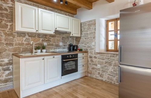 Sveti Lovrec House | Idyllic situated holiday home for 6 persons