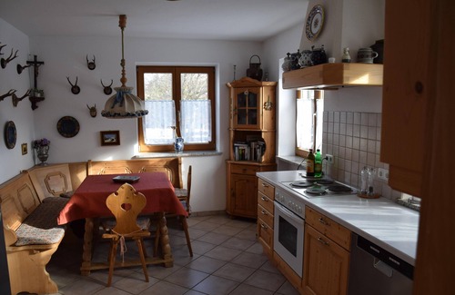 Munchen District House | Idyllic, spacious country house in a hamlet location southeast of Munich