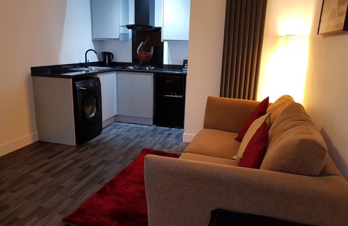 Ainley Top Apartment | Idyllic Spot At Lindley