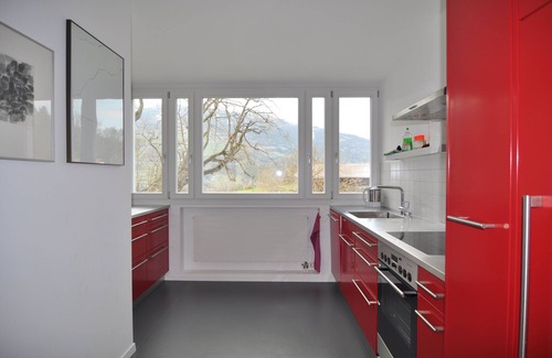 Rodels Apartment | Idyllic traffic-free apartment for hiking, skiing, cycling with EV charging station