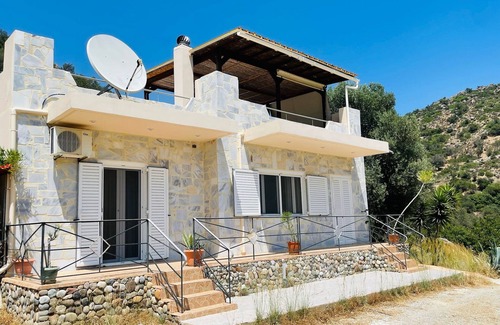 Agia Galini House | Idyllic vacation home with sea view "Sea to olives" on the south coast of Crete