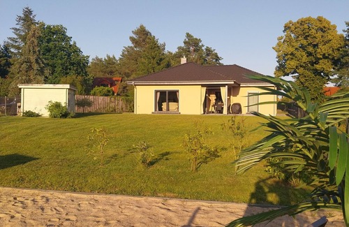 Krugsdorf House | Idyllic vacation home by the lake - 2 minutes from the beach