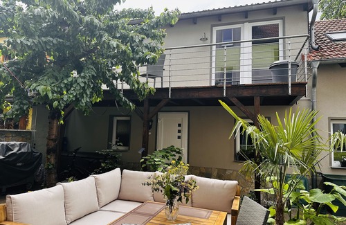 Jena House | Idyllic vacation home in Jena 5 minutes walk to the center directly on the Saale