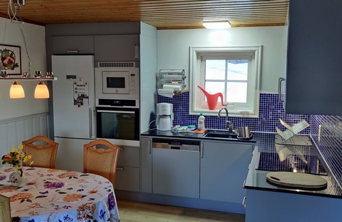 Docksta House | Idyllic vacation home right by the sea