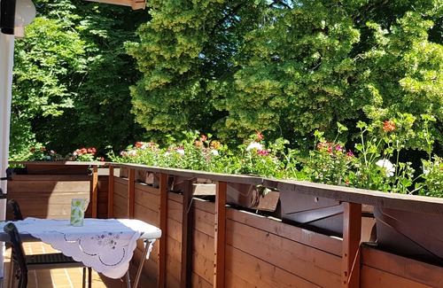 Rosshaupten Apartment | Idyllic villa in the forest, cozy apartment with balcony, near Füssen