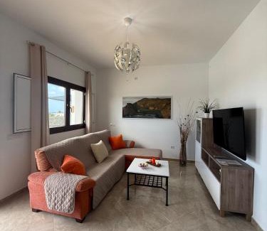 Yaiza Villa | Idyllic Villa La Hoya Private Pool