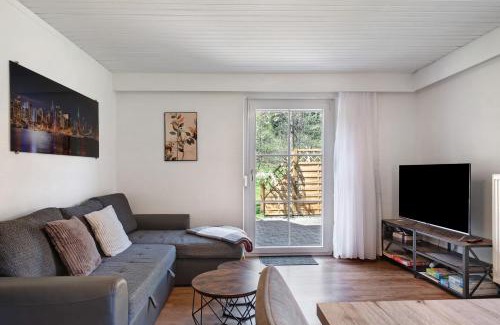 Alpirsbach Apartment | Idyllische Fewo am Waldesrand