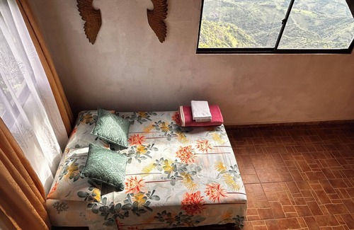 Santa Barbara Apartment | If you are looking for a place to rest or work, this is the place to come and discover.