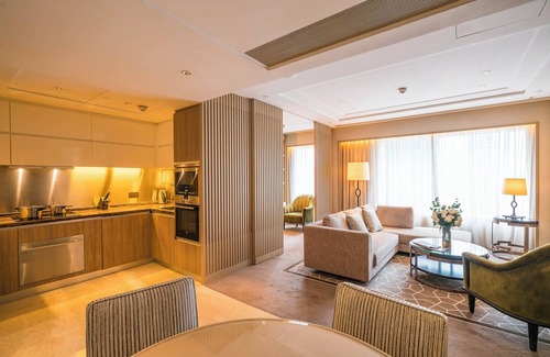 Downtown Shanghai Apartment | IFC Residence