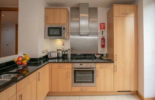 Grand Canal Dock Apartment | IFSC 2 bedroom 2 bathroom Apartment With Balcony