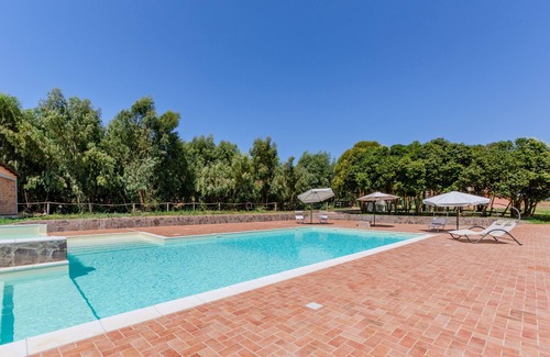 Barega Villa | Iglesias Countryside, Nature & Pool