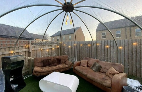Chapeltown House | ☆ Igloo Magnolia Luxe Townhouse + Free Parking ☆
