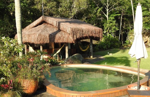 Praia de Taubate House | Ihabela, Brazil