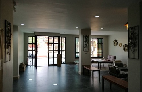 Downtown Hat Yai Apartment | iHome is located​ in​ quiet​ atmosphere, 12 bedrooms with 12 private bathrooms