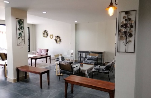 Downtown Hat Yai Apartment | iHome is located​ in​ quiet​ atmosphere, 12 bedrooms with 12 private bathrooms