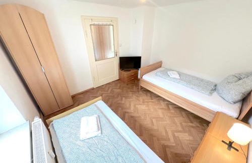 Pilsting Apartment | II Apartment 6 Personen - Monteurzimmer - Ferienwohnung - Großköllnbach