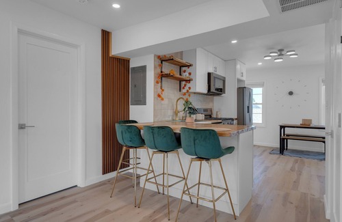 Salem Apartment | iii 3-Bedroom Penthouse Condo Retreat in Historical Salem, MA