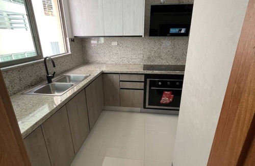 Evaristo Morales Apartment | IIIUUYIYUTYIII