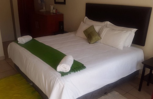 Ekurhuleni House | Ikaze Guest Lodge