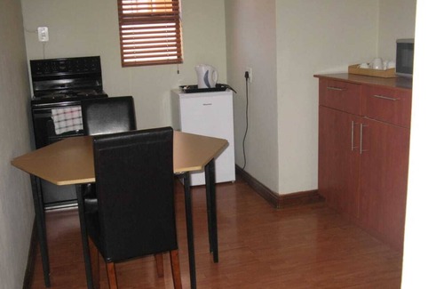 Ekurhuleni House | Ikaze Guest Lodge