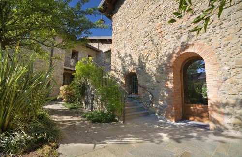 Arlate House | Il Borgo - 1711 Luxury Guest House