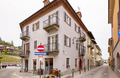 Monforte d'Alba Hotel | IL CANTUN