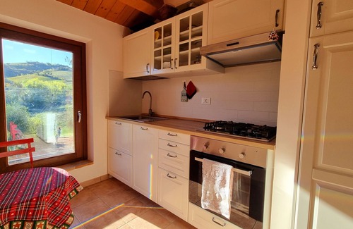 Castignano Apartment | Il Casale di Giovanna - Appartamento Menta Surrounded by nature