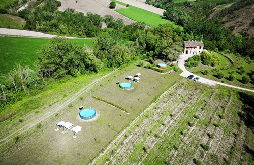 Castignano Apartment | Il Casale di Giovanna - Appartamento Menta Surrounded by nature