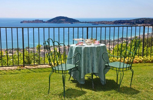 Formia House | Il Casale, elegant villa with stunning sea views