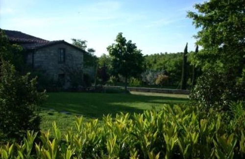 Montegabbione House | IL CASALE GRANDE (CHARME, SUN & NATURE ON UMBRIAN HILLS) Fascinating villa with park & swimming pool, nearby "La Scarzuola", oasis of beauty–weekly & w/e rents all year