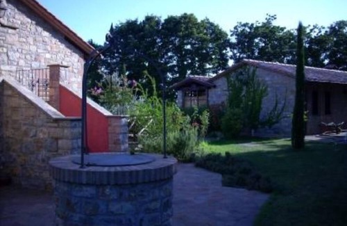 Montegabbione House | IL CASALETTO (RELAX,ART,BEAUTY ON UMBRIAN HILLS) Cosy & elegant stone villa nearby "La Scarzuola" park, swimming pool, oasis of peace & tranquillity-Weeks rents all year