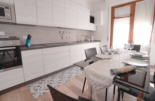 Rezza Apartment | Il Centro ed il Mare Sotto Casa