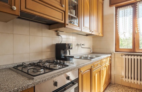 Sarnico Apartment | Il Cerro - Sarnico - Three Bedroom Apartment, Sleeps 5